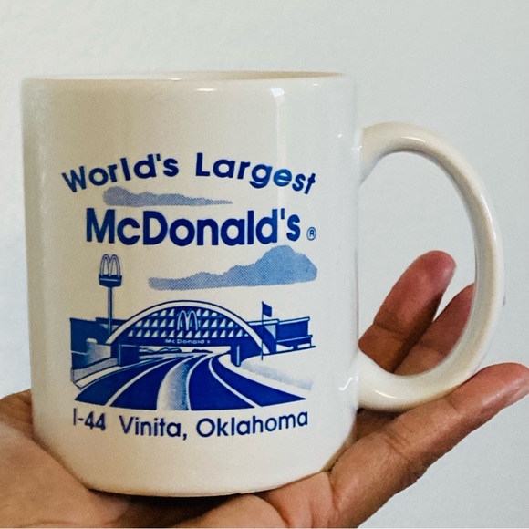 Vintage White & Blue World’s Largest McDonald’s Oklahoma Glass Cup Mug - Picture 2 of 8